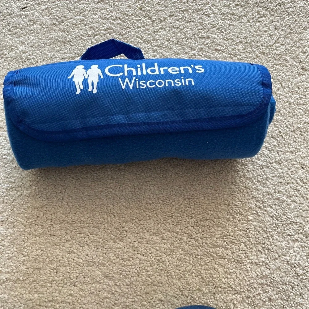 Children's Wisconsin Fleece Travel Blanket Blue Roll Up Picnic Stadium Outdoor
